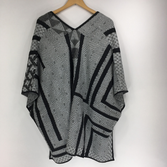 Lucky Brand OS Blanket Poncho Vest Gray - Picture 6 of 6